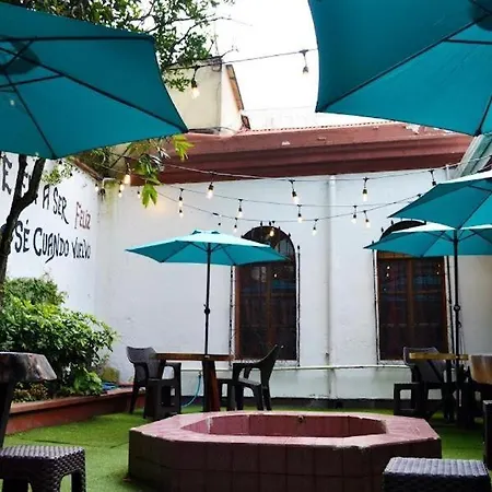 4 Grados Hostal Bed and Breakfast